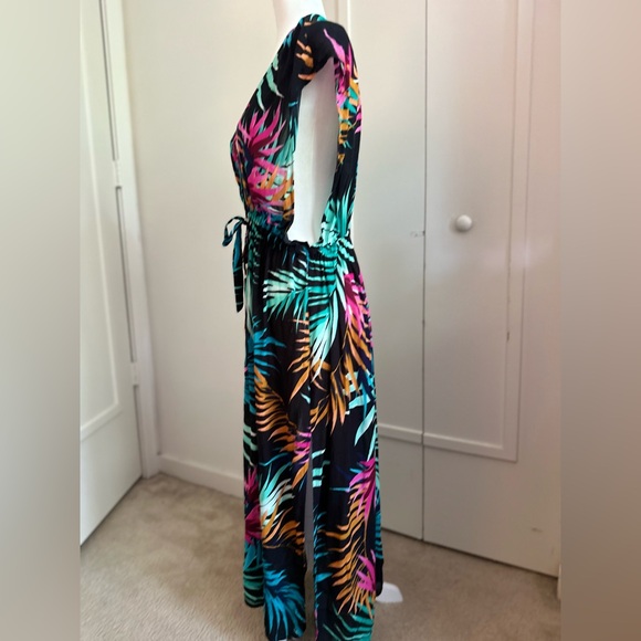 Flowery beach cover up. No name 2XL barely worn - Picture 6 of 8